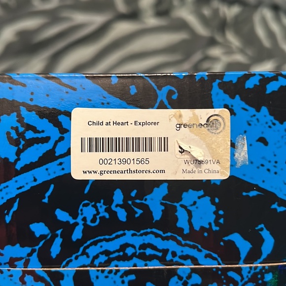 Child at Heart statue- RARE! - Picture 9 of 9